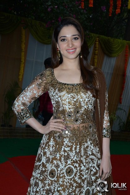 Tamannaah-at-Bengal-Tiger-Movie-Opening